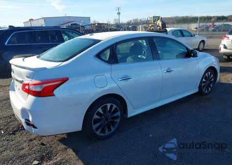 2017 Nissan Sentra Sr z USA, uszkodzony, nr VIN 3N1AB7AP8HY340231